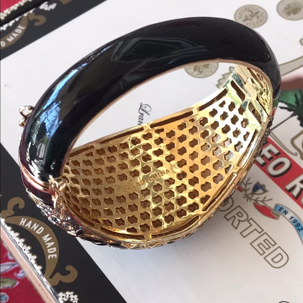 Fabulous vintage black enamel and faux diamond bracelet. - Picture 7 of 11